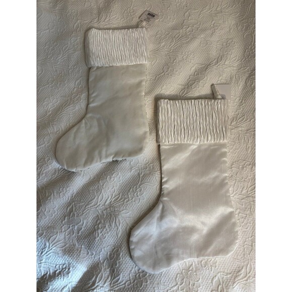 BNWT Winter white & Gold sequin stockings set of 2 beautiful elegant cream - Picture 4 of 9
